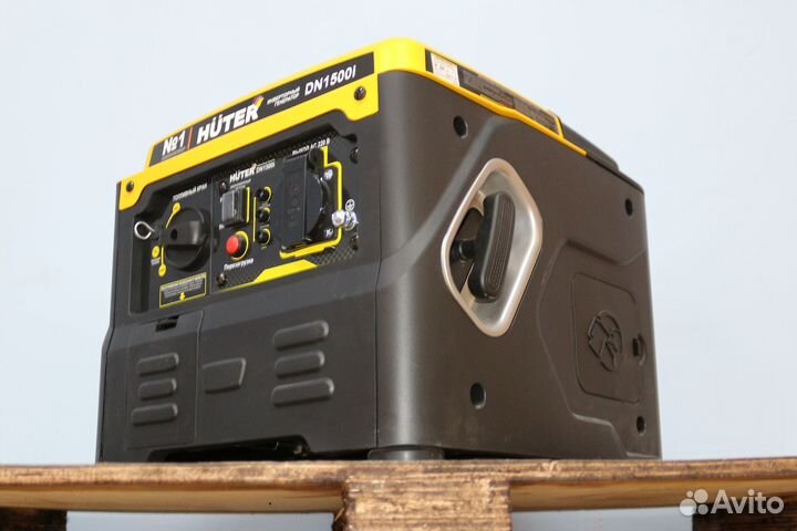 Бензиновый гeнeратор Huter 1,2 кBт