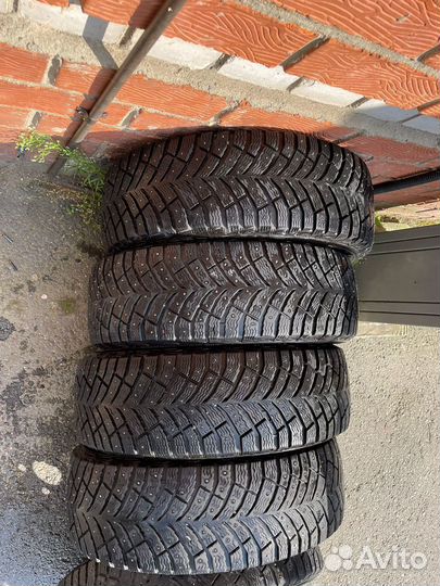 Michelin X-Ice North 4 195/65 R15 95T