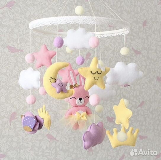 Бортики, балдахин, мобиль в кроватку