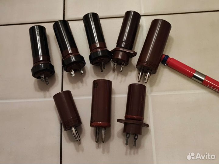 Резонаторы кварцевые