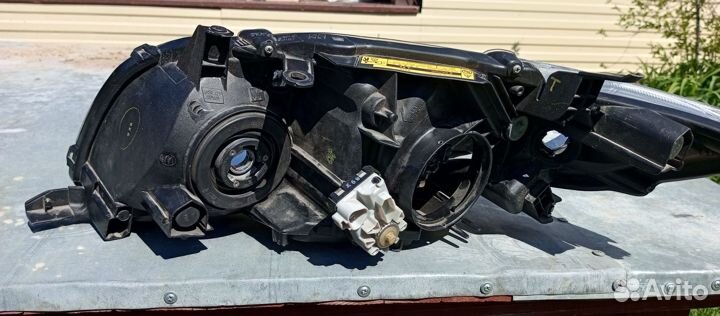 Фара toyota corolla 150