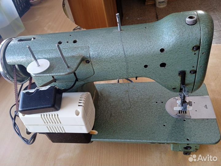Швейная машинка Радом