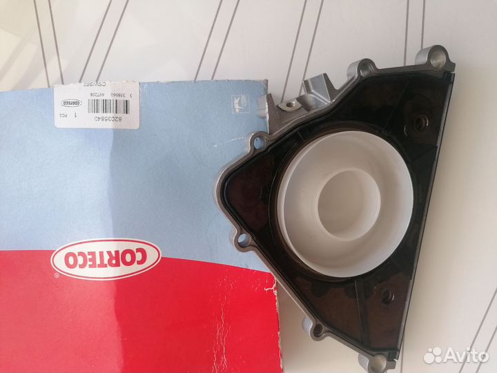 Крышка с сальником BMW