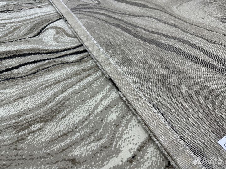 Ковер 2х2.9 новый