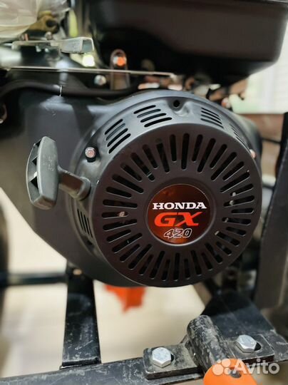 Мотоблок 18 Л.С. новый + снегоуборочная насадка