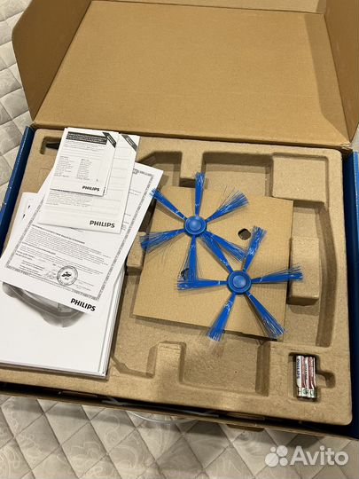 Робот пылесос philips