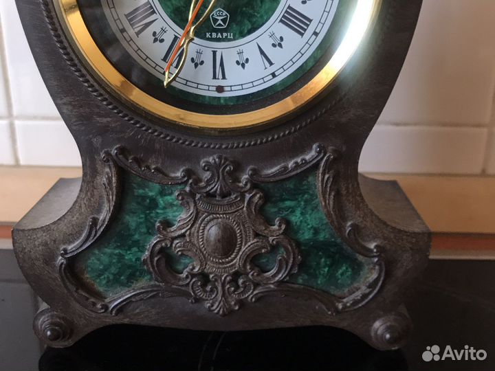 Часы кварцевые янтарь СССР