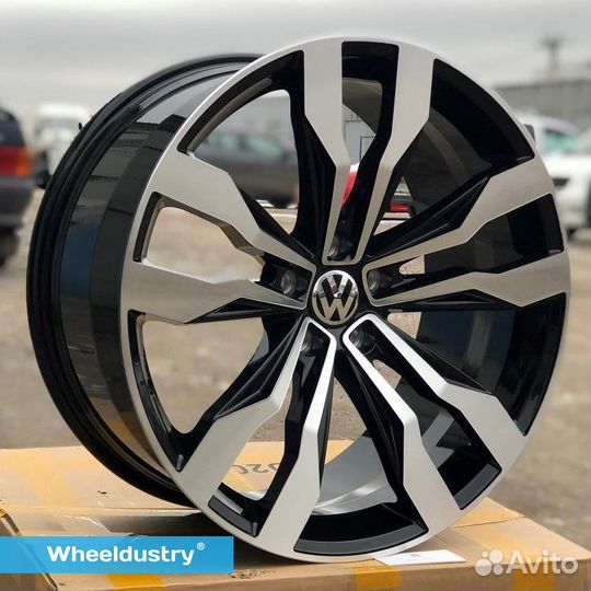 Кованые диски R21 Volkswagen Touareg