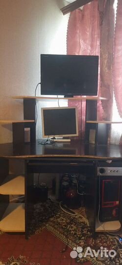 Компьютерный стол