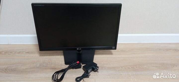 Монитор LG Flatron E2242C