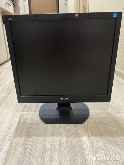 Монитор Philips 15