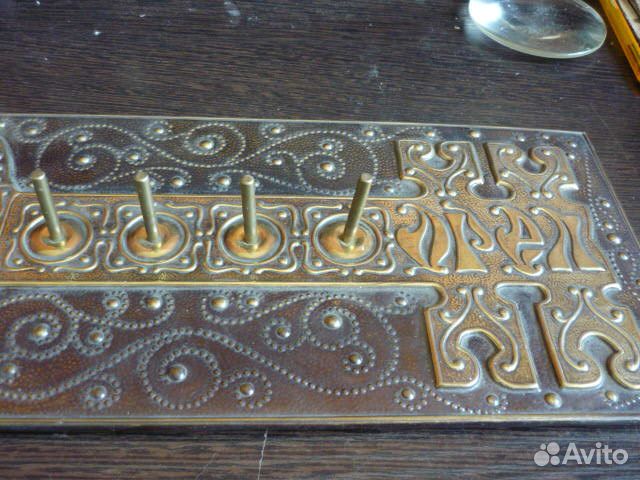 Вешалка ключ. Чеканка город орел