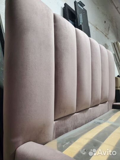 Кровать двухспальная