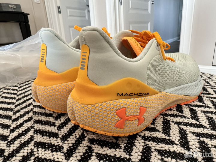Кроссовки under armour hovr phantom 38