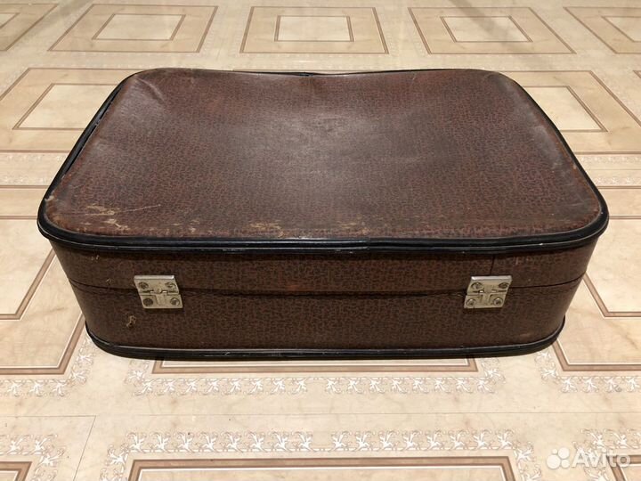 Чемодан Раритет
