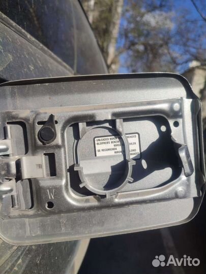 Subaru legacy/Outback держатель крышки бензобака