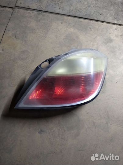 Фонарь правый Опель Астра H хэтч