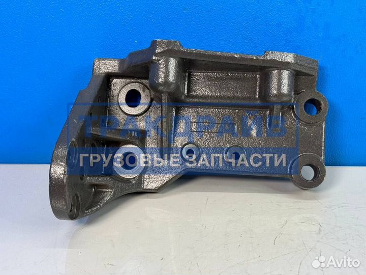 Кронштейн ролика натяжения ручного ремня Вольво Фм