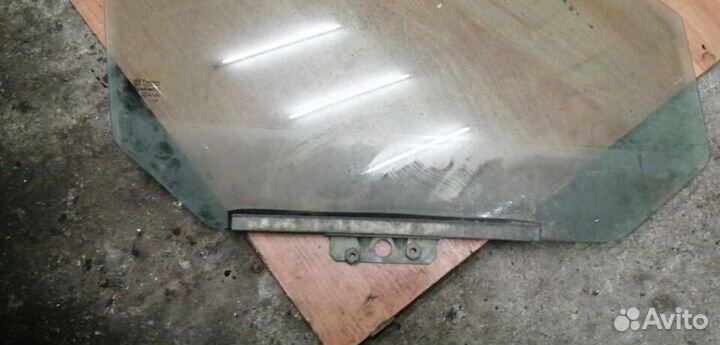 Стекло двери переднее правое ваз 2112 2110