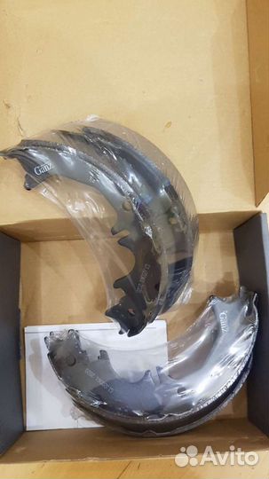 Комплект тормозных колодок Toyota Land Cruiser 100