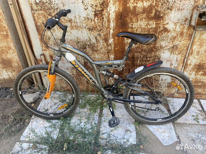 Велосипед горный Stinger Highlander sx100