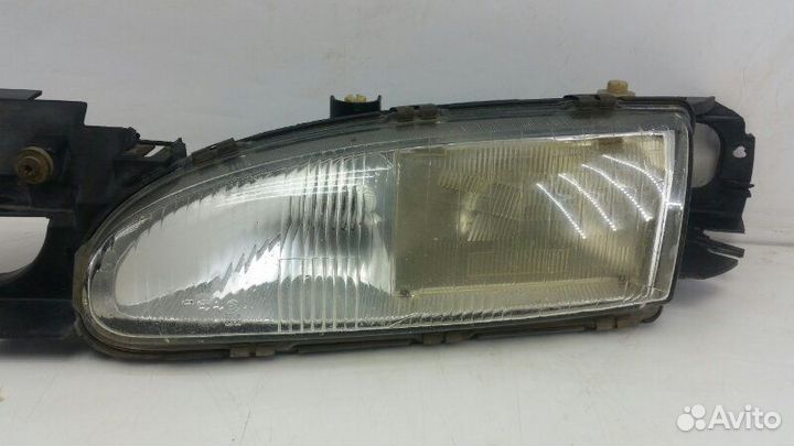 Фара передняя Ford Mondeo RKA 1994
