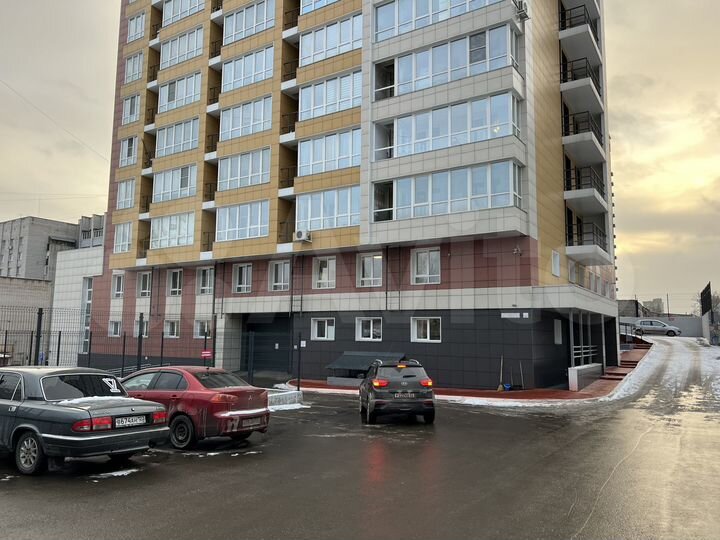 Коммерция центр