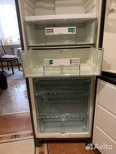 Продаю холодильник