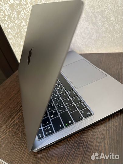 MacBook Air m1 8/256