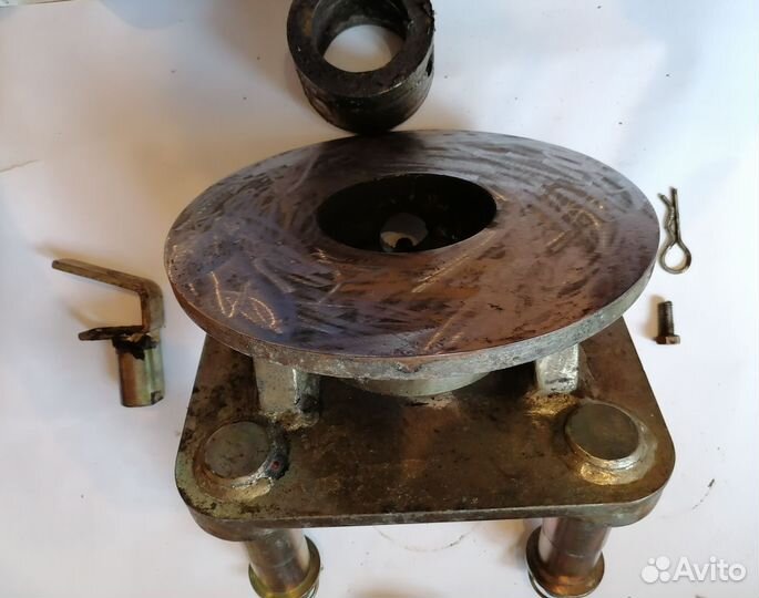 Седло для буксировки полуприцепов эвакуатором