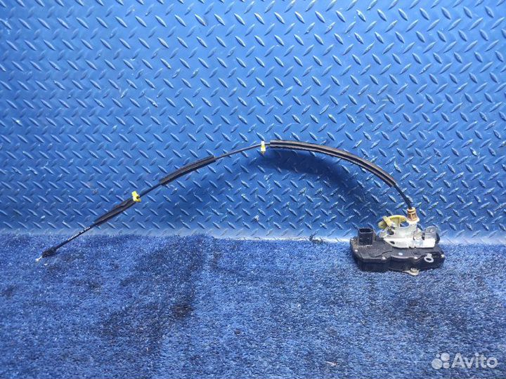 Замок двери передний правый Cadillac Escalade 3