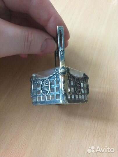 Серебряные солонки и сито для чайника