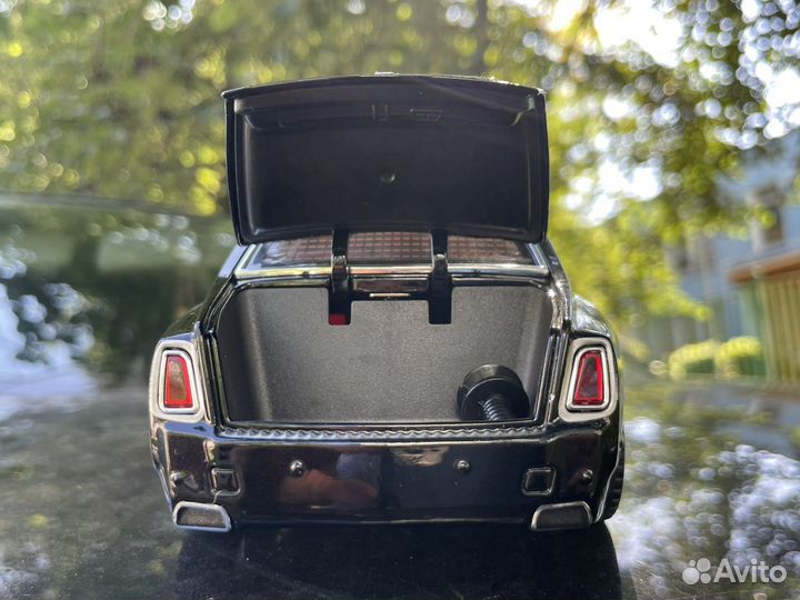 Модель Автомобиля Ролс Ройс 1:16