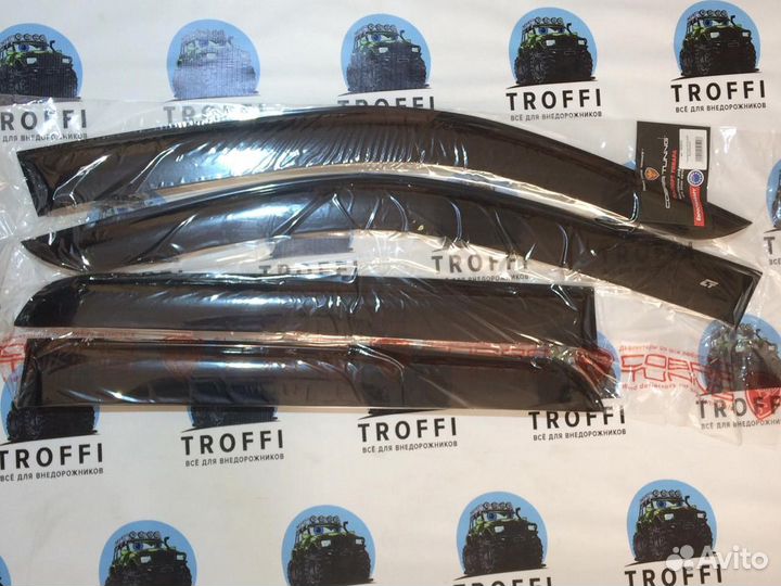 Дефлекторы окон ветровики Тойота Хайлюкс Рево 2015