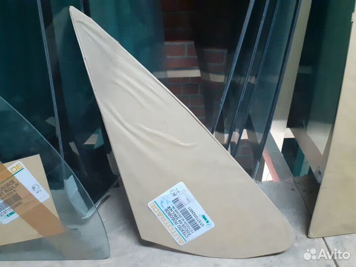 Форточка левая задняя на Ford Focus 2 Sedan