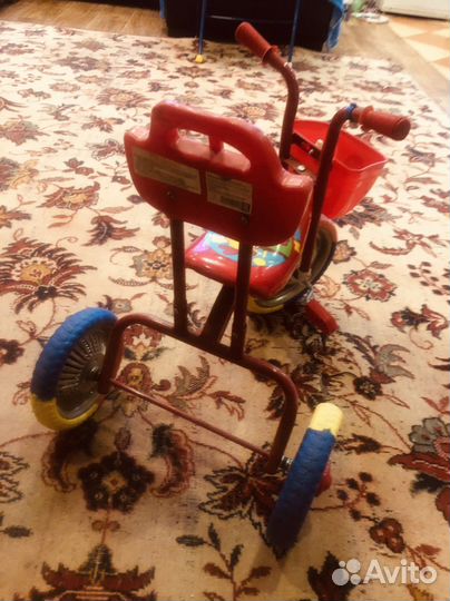 Детский трехколесный велосипед