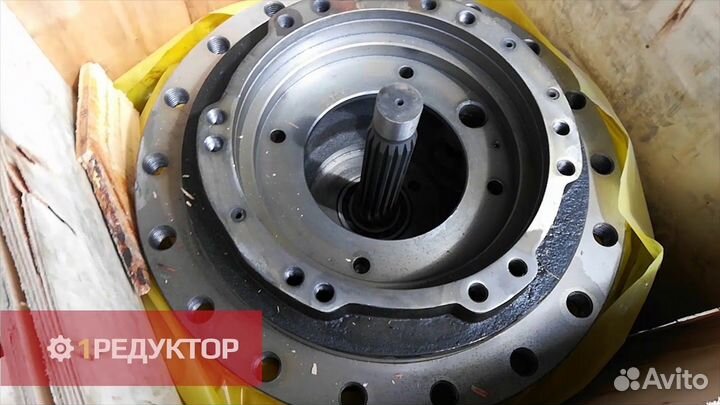 Редуктор хода без мотора Hyundai 300-9 / 31Q8-4004