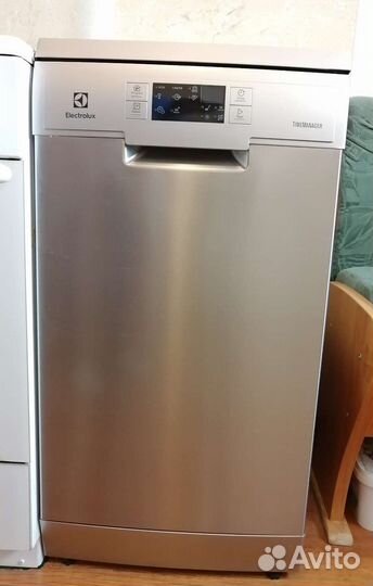 Посудомоечная машина Electrolux