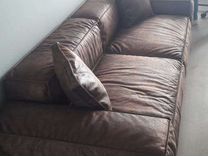 Стильный диван в мужской интерьер