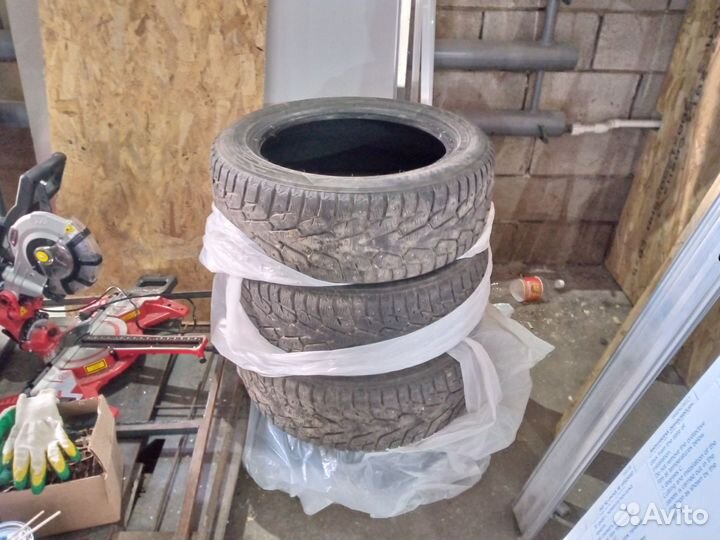 Yokohama Ice Guard Stud IG55 215/55 R17