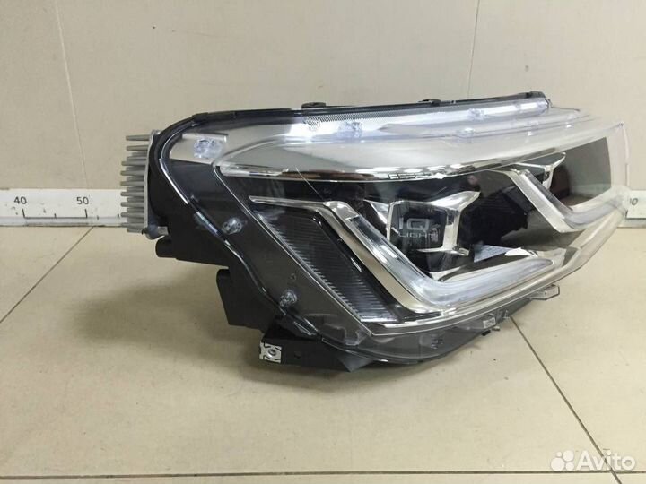 Фара правая Volkswagen Taos