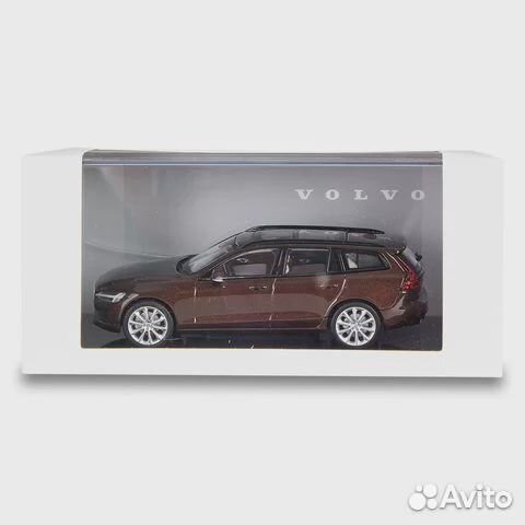 Модель Volvo V60 1:43 Maple Brown