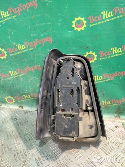 Фонарь задний правый Volkswagen Golf 3 универсал