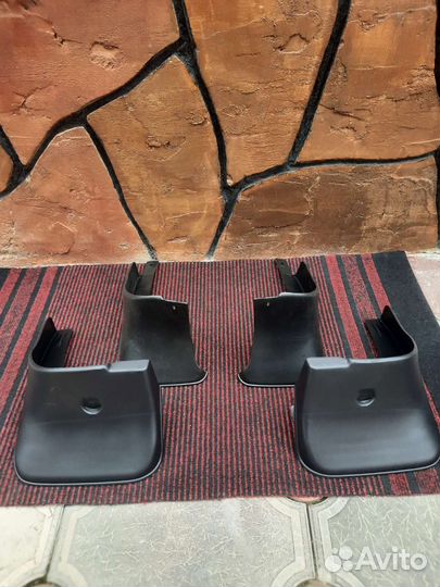 Брызговики комп toyota corolla 150