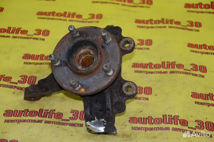 Поворотный кулак передний правый Ford Focus 2