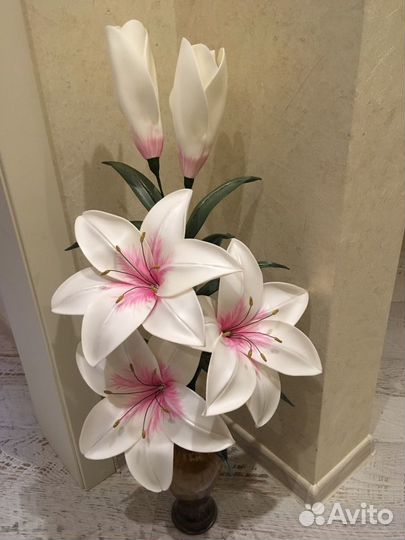 Лилия светильник