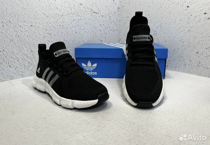 Кроссовки Adidas летние новые