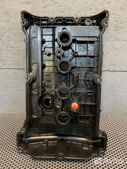 Клапанная крышка Peugeot-Citroen C4 1.6 2011