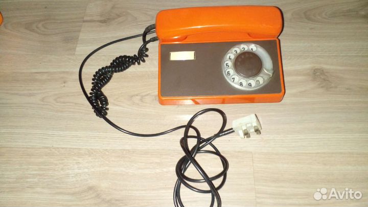 Старый телефон