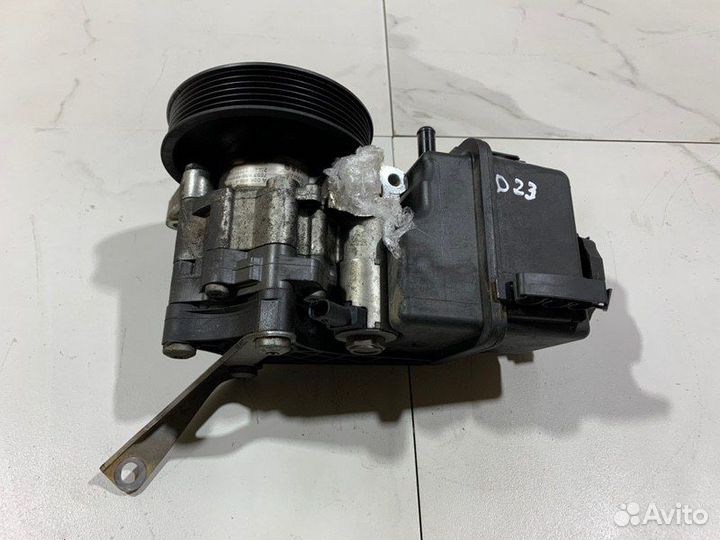 Насос гур Mercedes W212 OM651